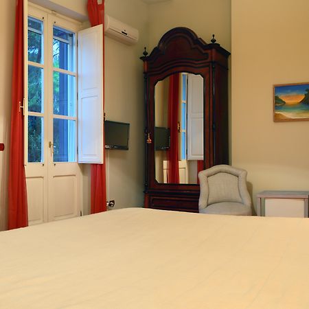 Relais Delle Rose Bed and Breakfast Lecce Buitenkant foto