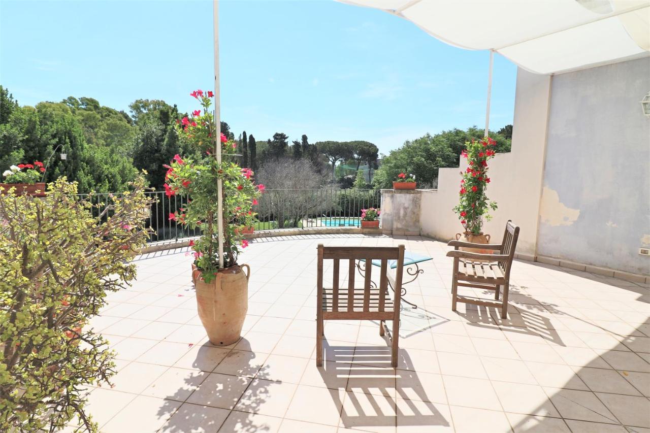 Relais Delle Rose Bed and Breakfast Lecce Buitenkant foto