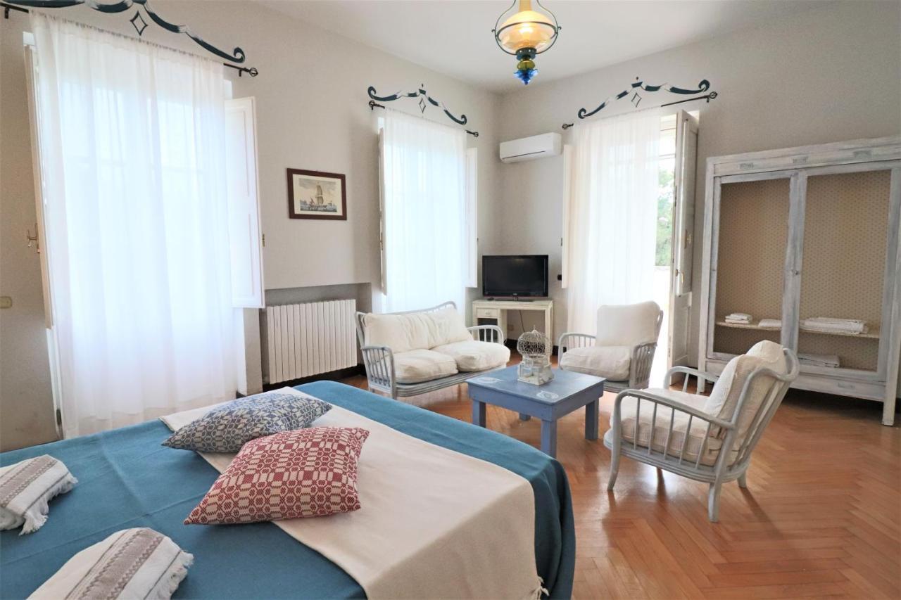 Relais Delle Rose Bed and Breakfast Lecce Buitenkant foto