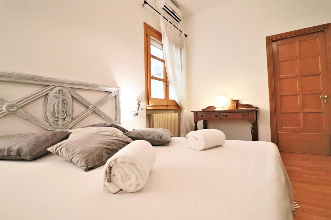 Relais Delle Rose Bed and Breakfast Lecce Buitenkant foto