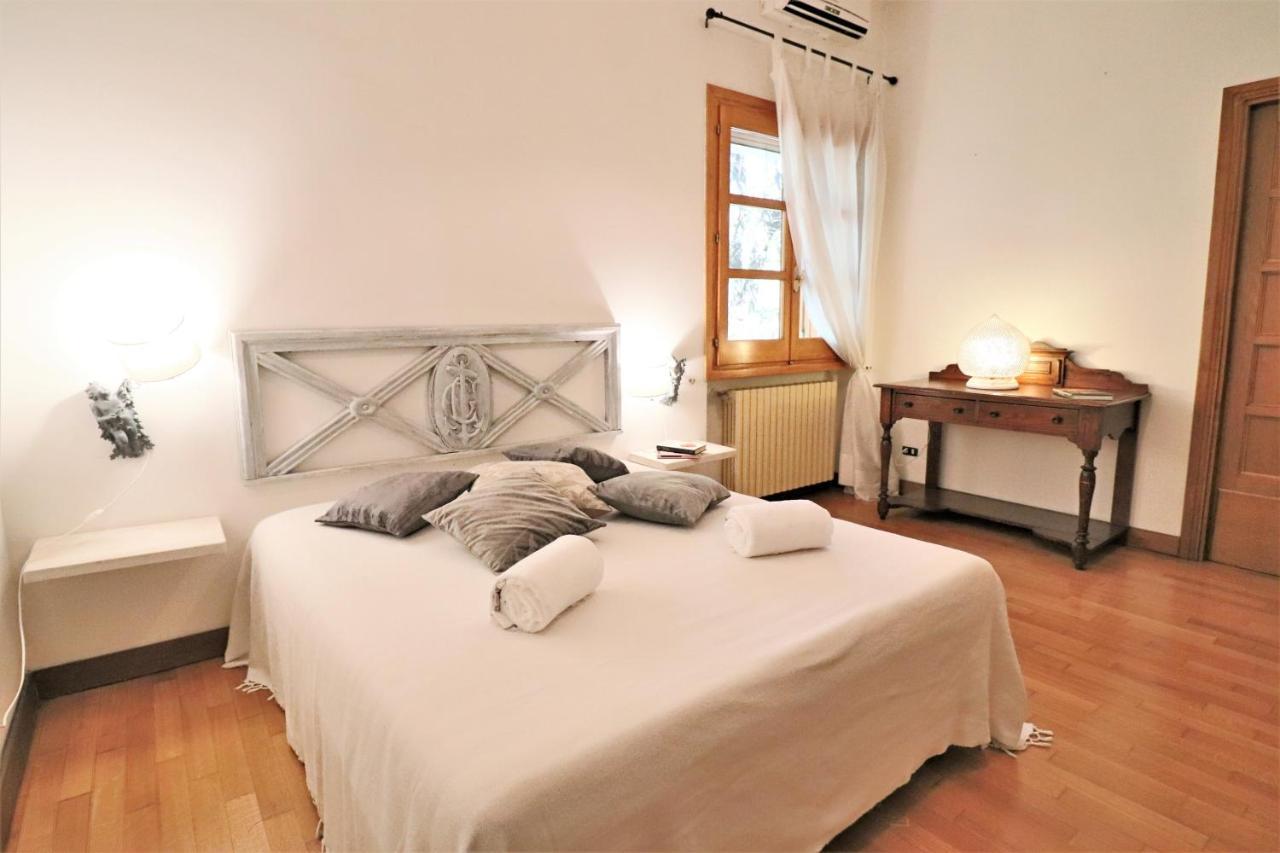 Relais Delle Rose Bed and Breakfast Lecce Buitenkant foto