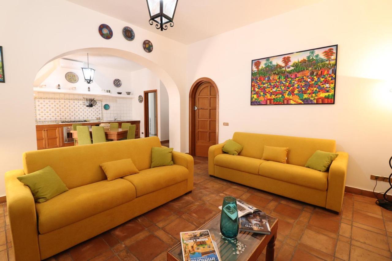Relais Delle Rose Bed and Breakfast Lecce Buitenkant foto